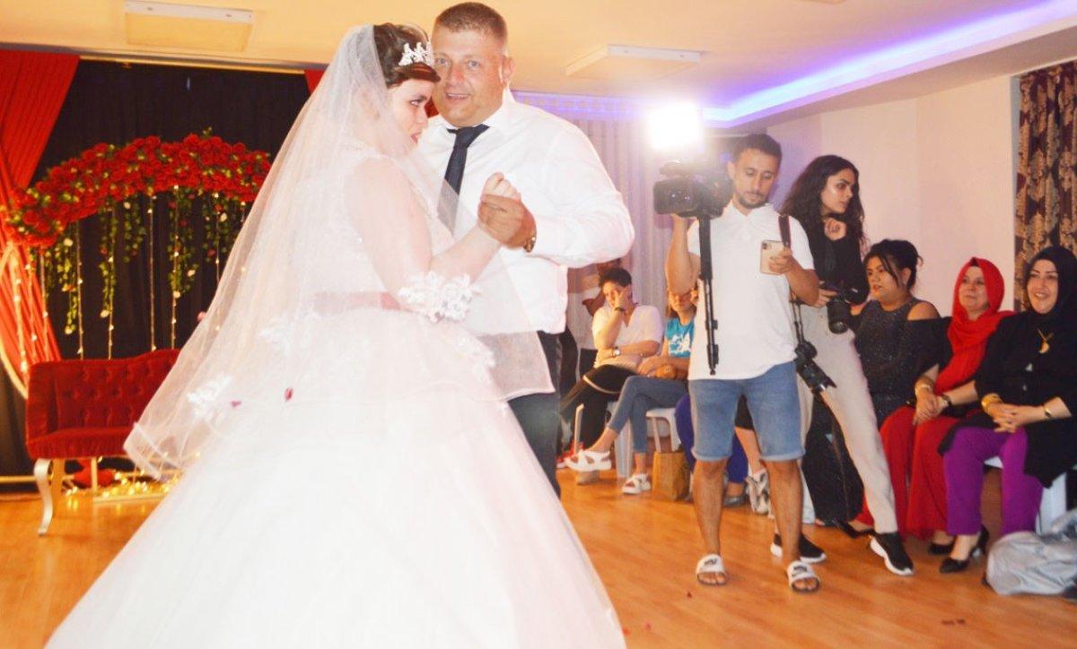 Kütahya'da otizmli gencin gelinlik giyme hayali gerçek oldu