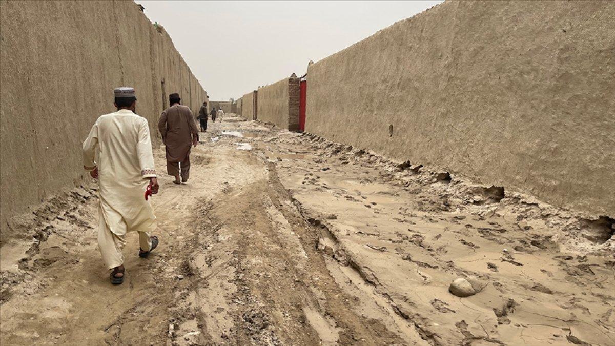 Afganistan'da sel felaketi: 1 ayda 182 kişi öldü