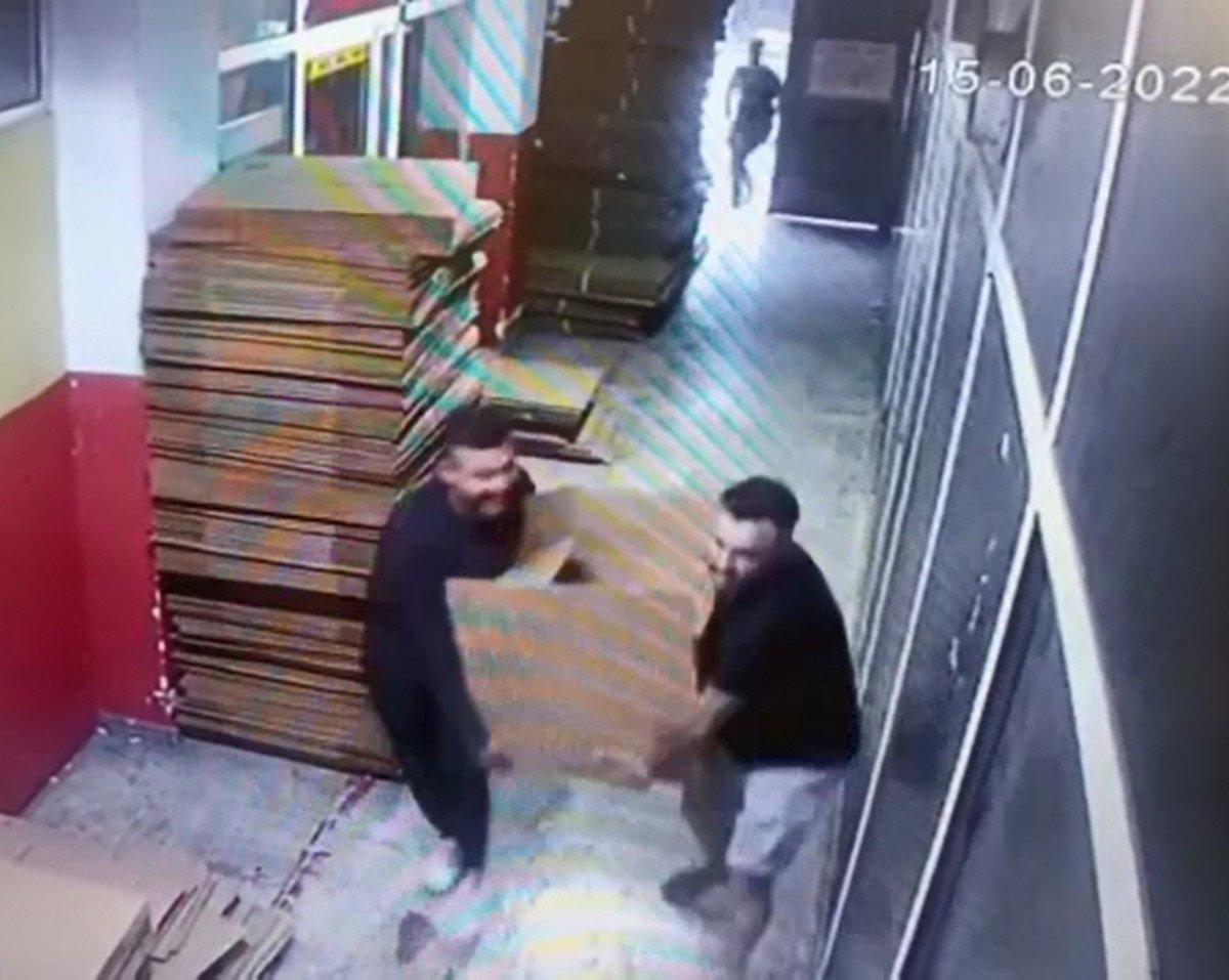 Güngören'de çaldıkları çelik kasayı, karton kutuyla taşıdılar