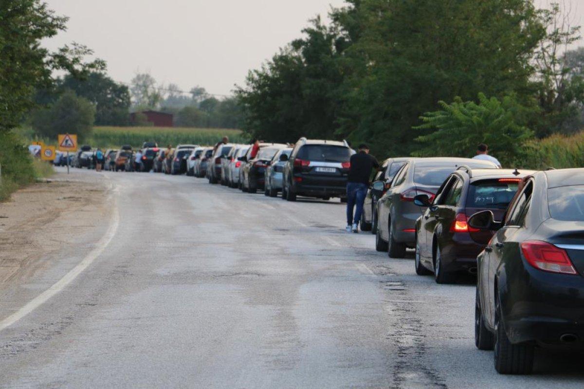 Pazarkule Sınır Kapısı’ndaki gurbetçilerin çileli dönüş yolu