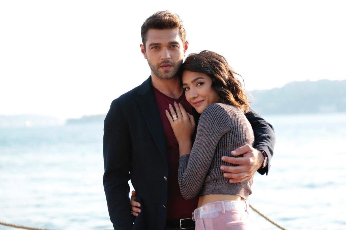 Aybüke Pusat ile Furkan Andıç birlikte görüntülendi