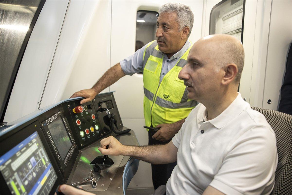 Adil Karaismailoğlu: Kasım ayında İstanbul Havalimanı metrosunu açıyoruz