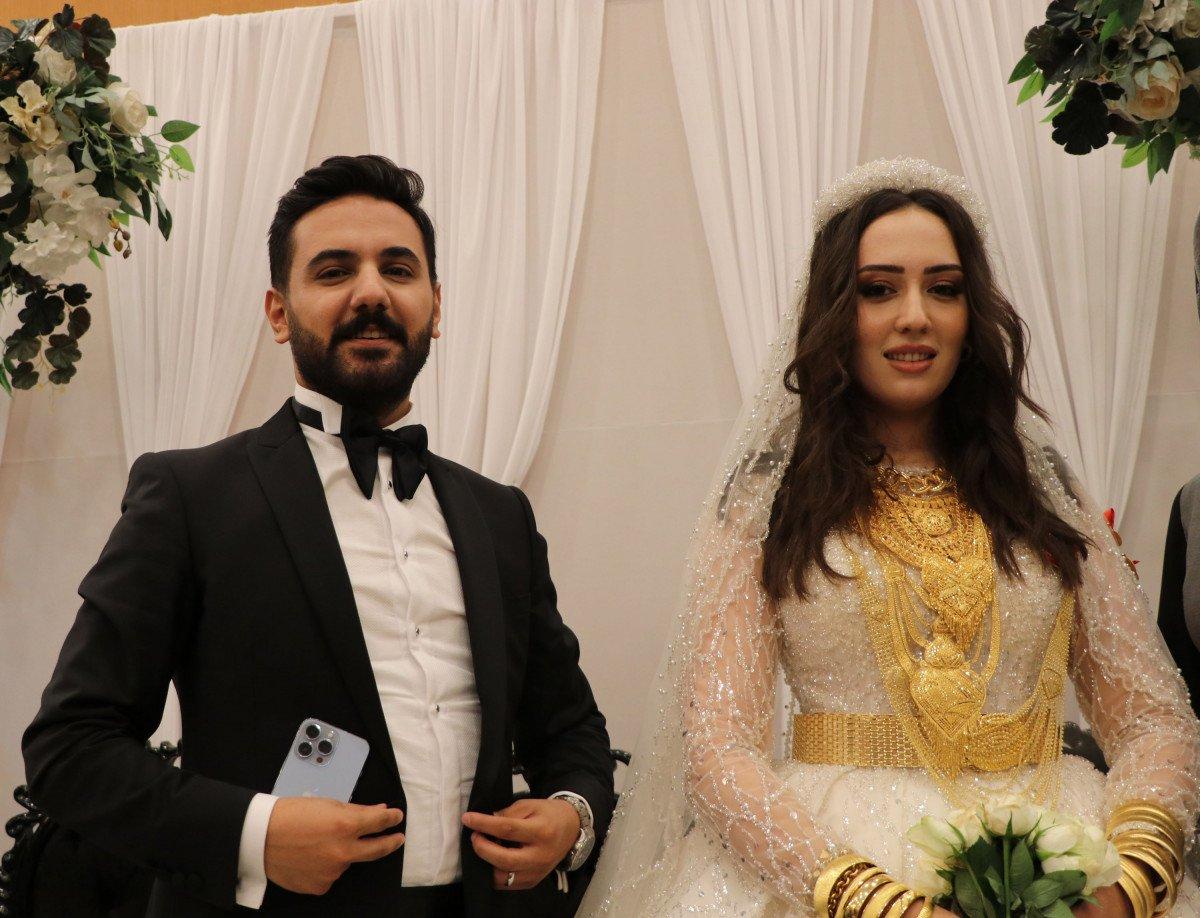 Van’da aşiret düğününde, 2 buçuk milyon liralık takı takıldı