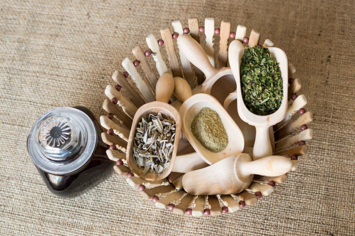 Diş beyazlatmak için 5 doğal yöntem