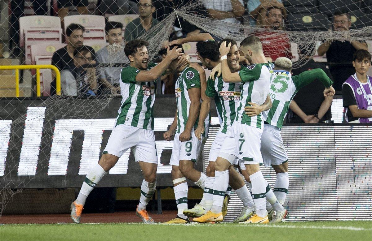 Fenerbahçe, Konyaspor deplasmanından eli boş döndü