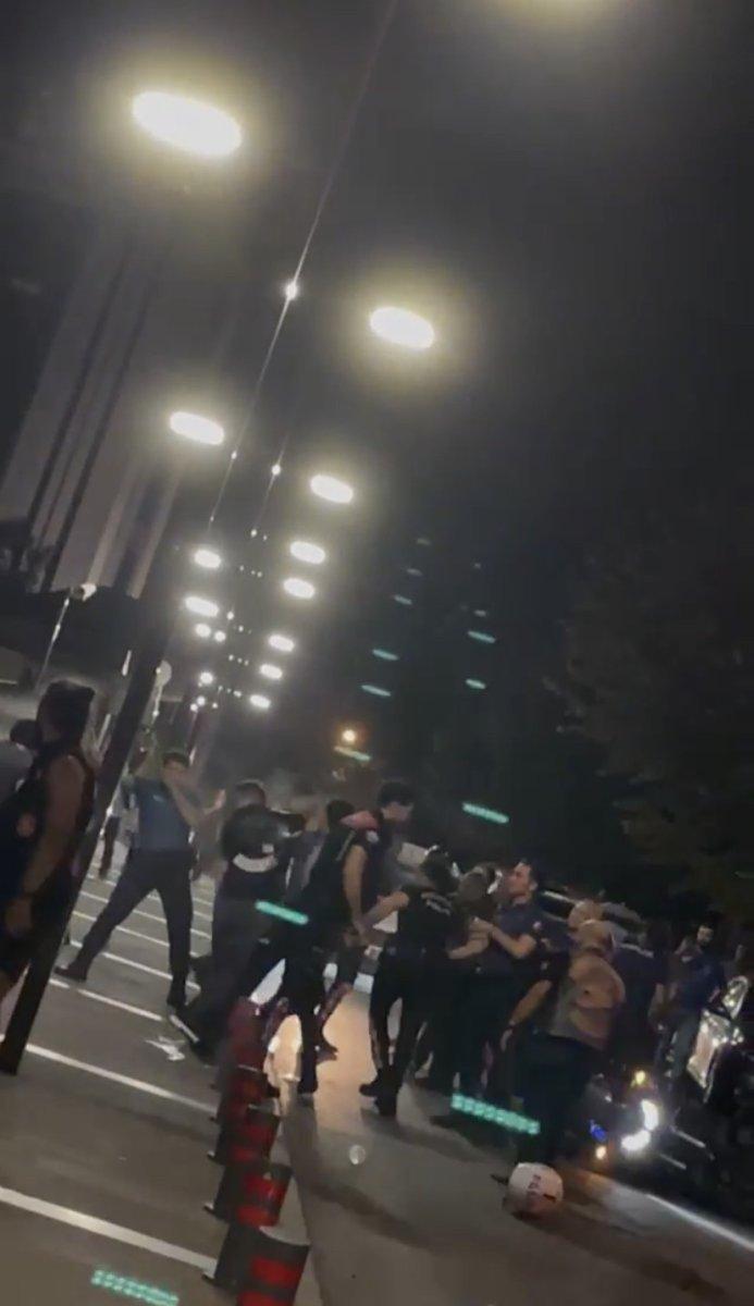 İstanbul'da şüpheli grup polise saldırdı: 3 yaralı, 6 gözaltı