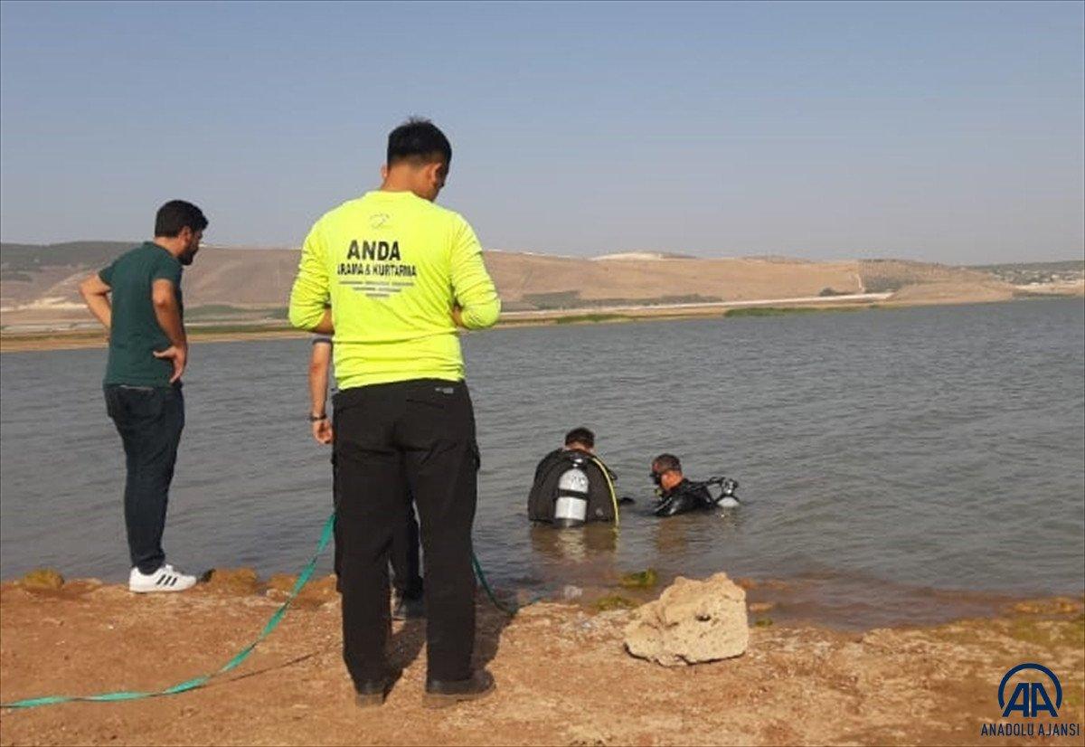 Hatay'da baraj gölüne giren iki kardeşten biri boğuldu