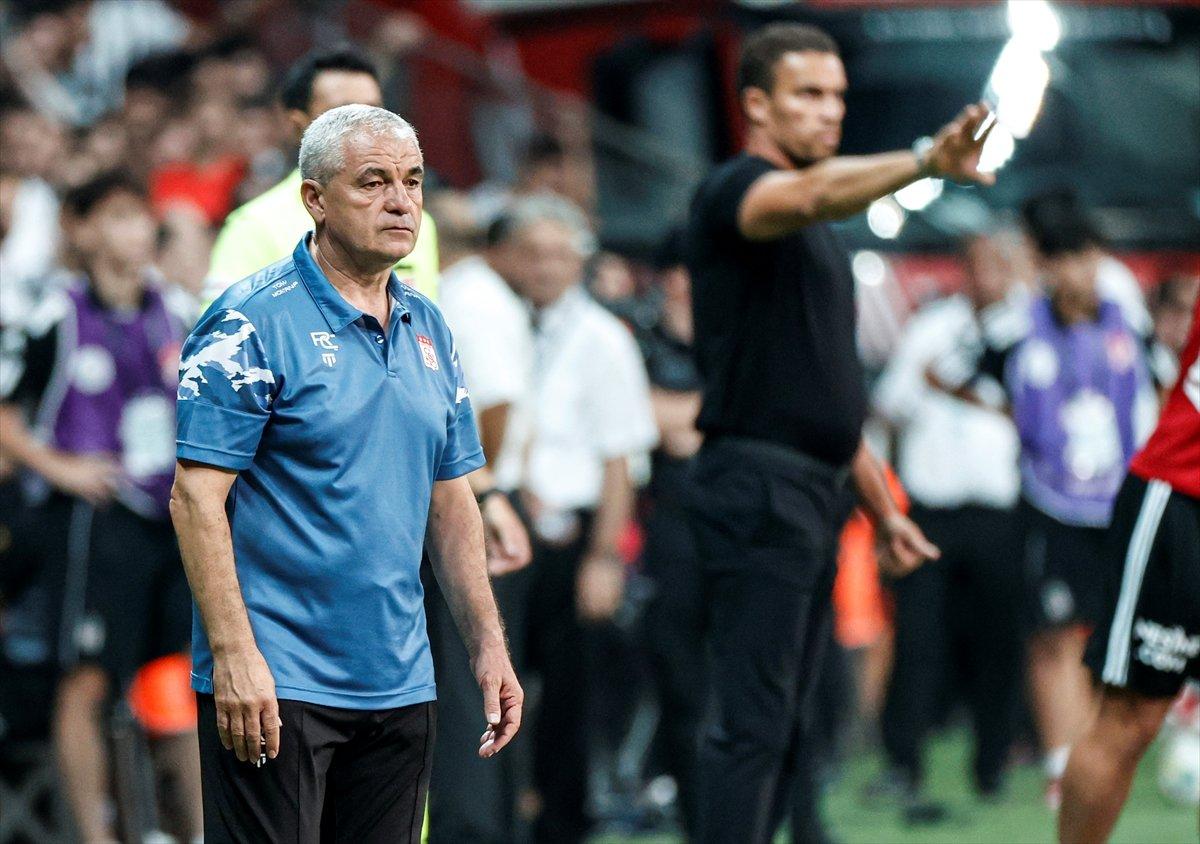 Rıza Çalımbay: Defansın önünde durmamıza rağmen kolay gol yedik