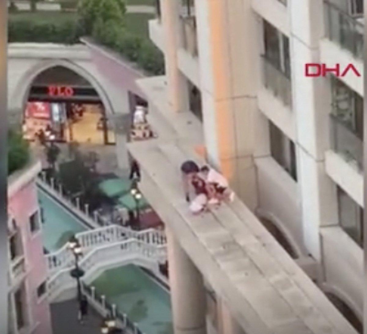 Gaziosmanpaşa'da 9'uncu kattan 14 yaşındaki çocuk düştü