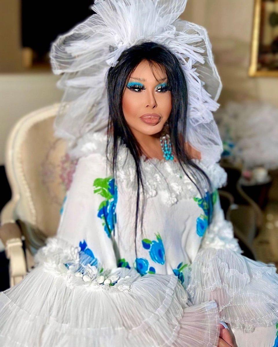 Bülent Ersoy'a altın kemer taktılar