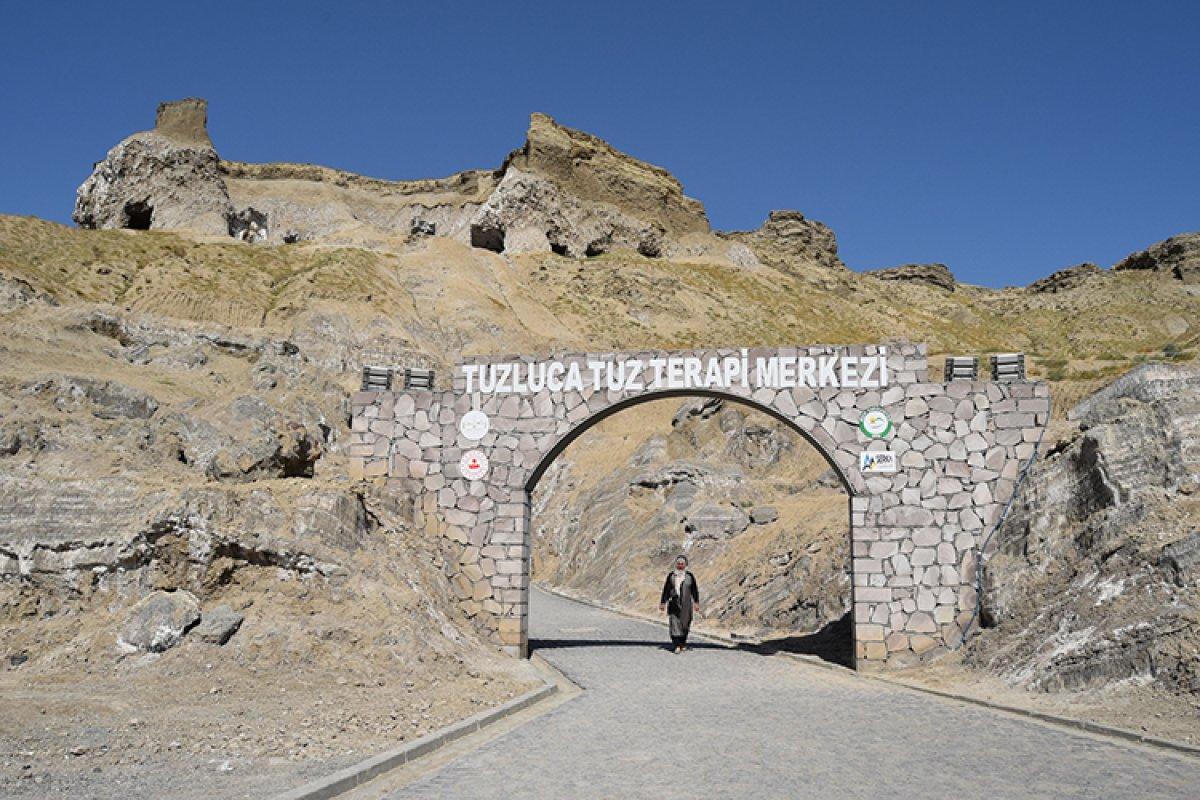Iğdır'daki Tuz Terapi Merkezi dikkat çekiyor