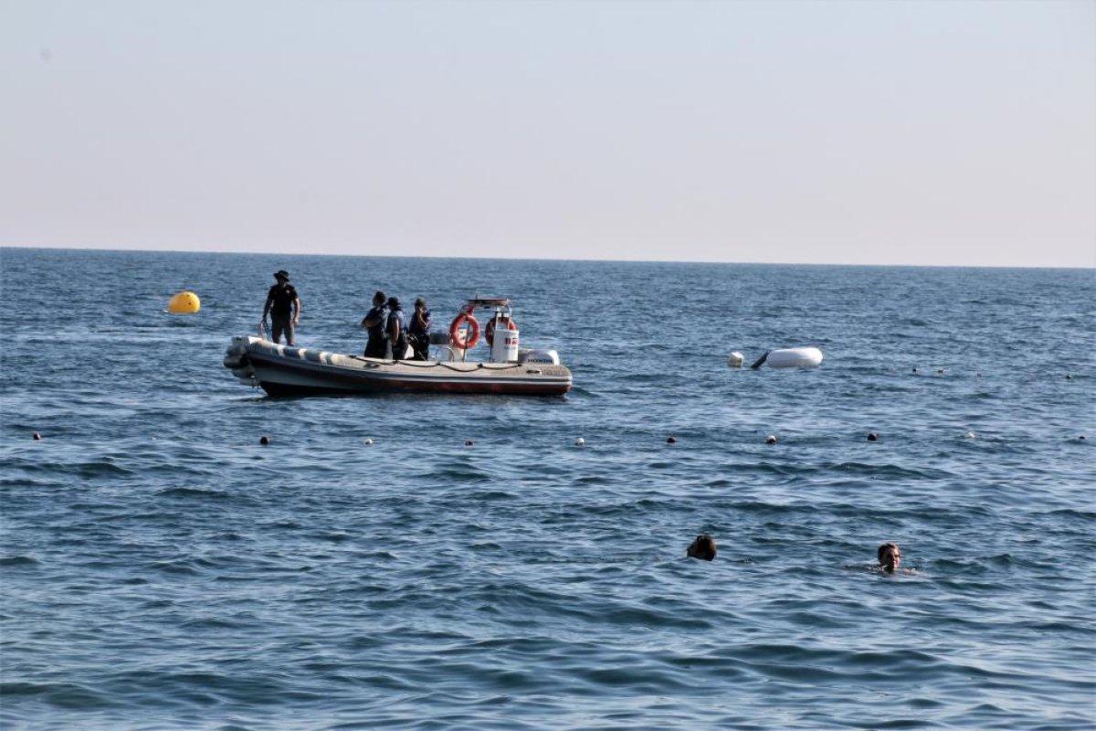 Antalya'da tatilciler boğulma ihbarına aldırış etmedi
