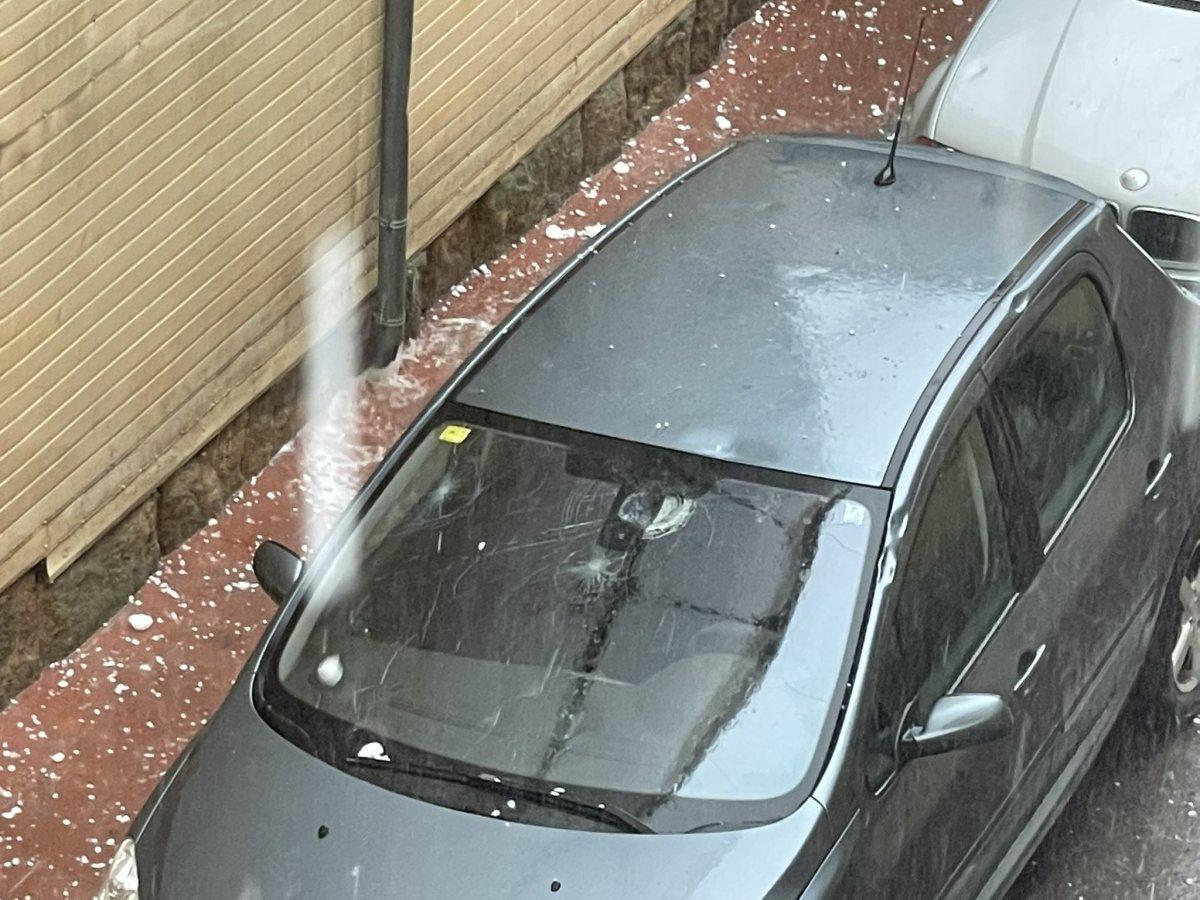 İspanya’da, tenis topu büyüklüğünde dolu yağdı