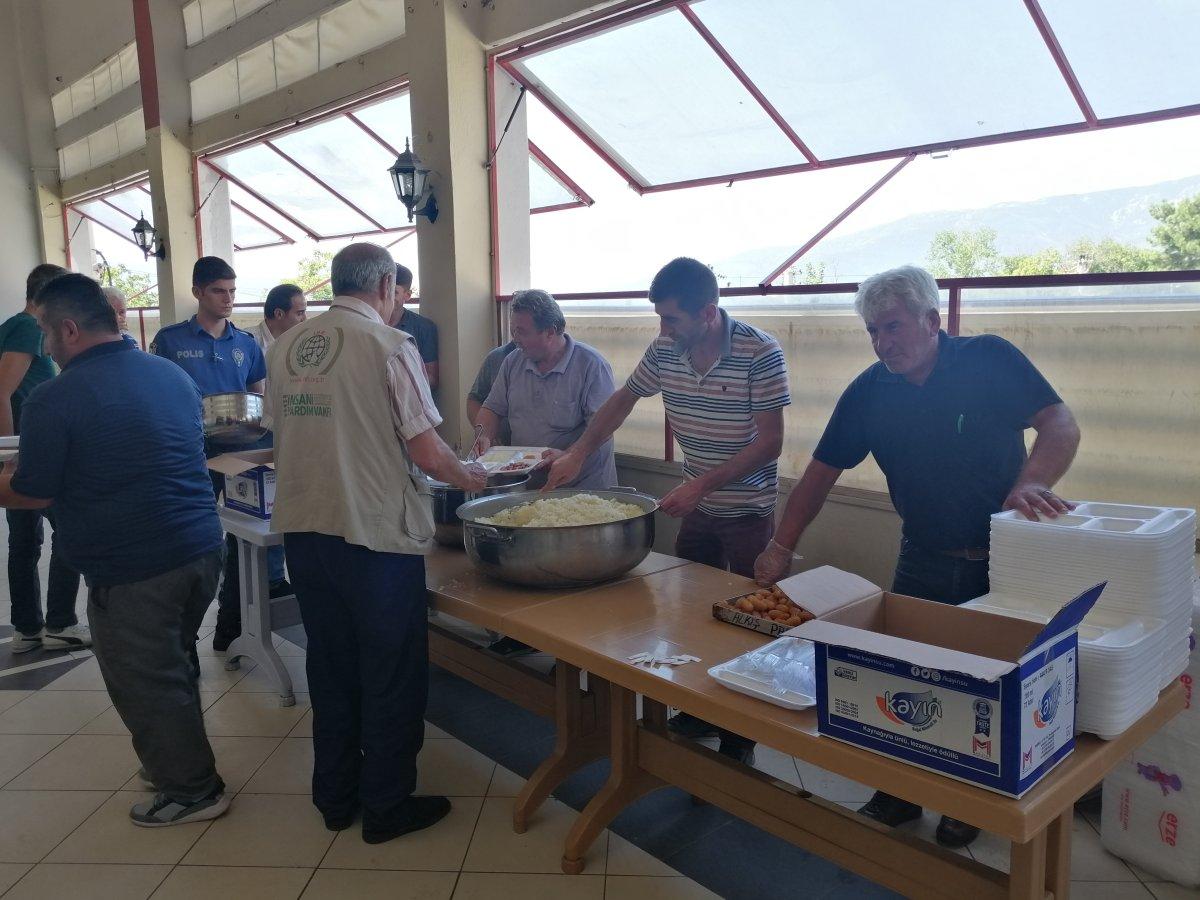 Çorum’da bereketli hasat için kurban kesip dağıttılar