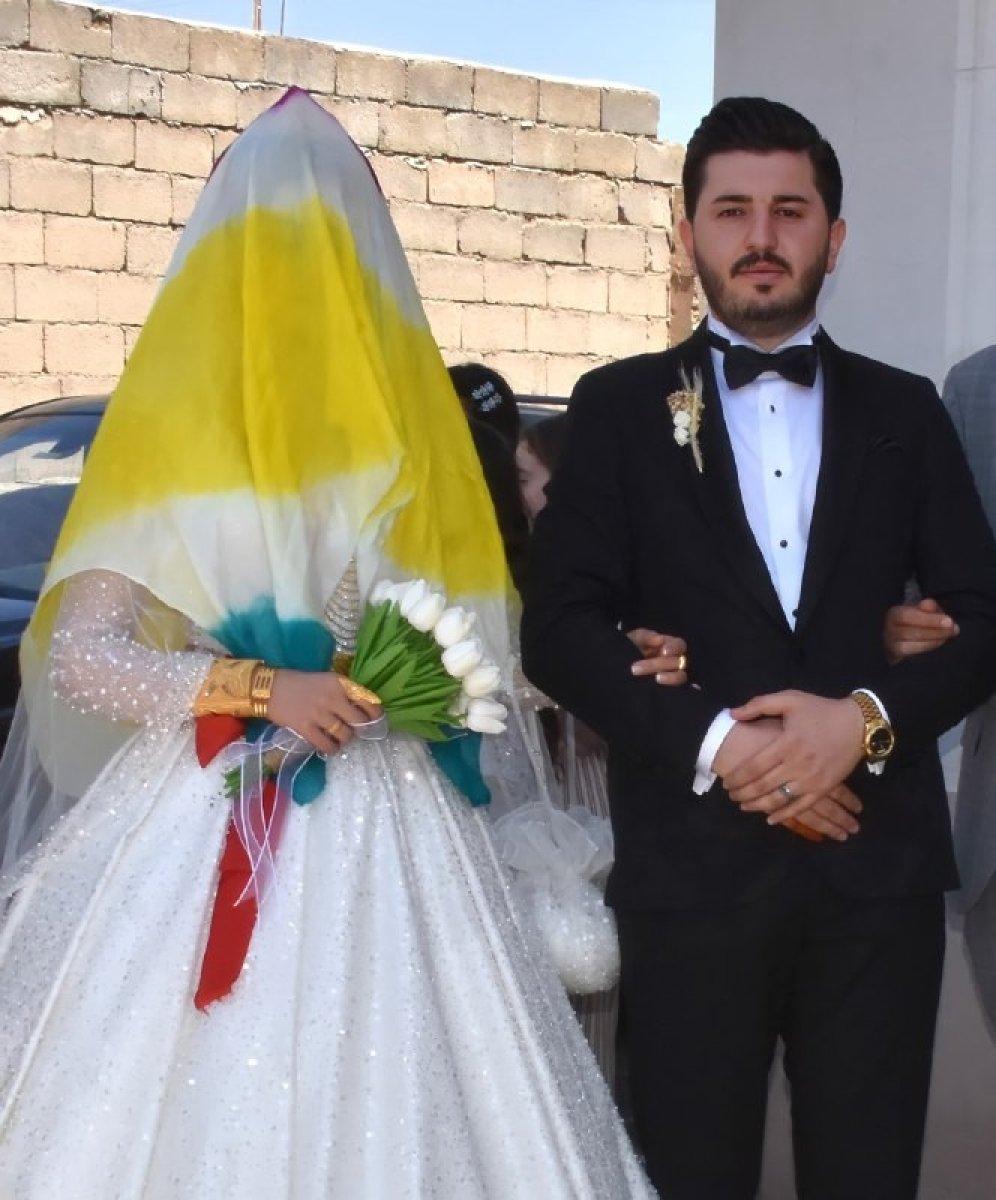 Van'daki aşiret düğününde geline 5 kilo altın takıldı