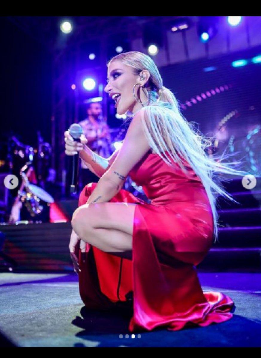 İrem Derici: Kırmızı benim rengimdir