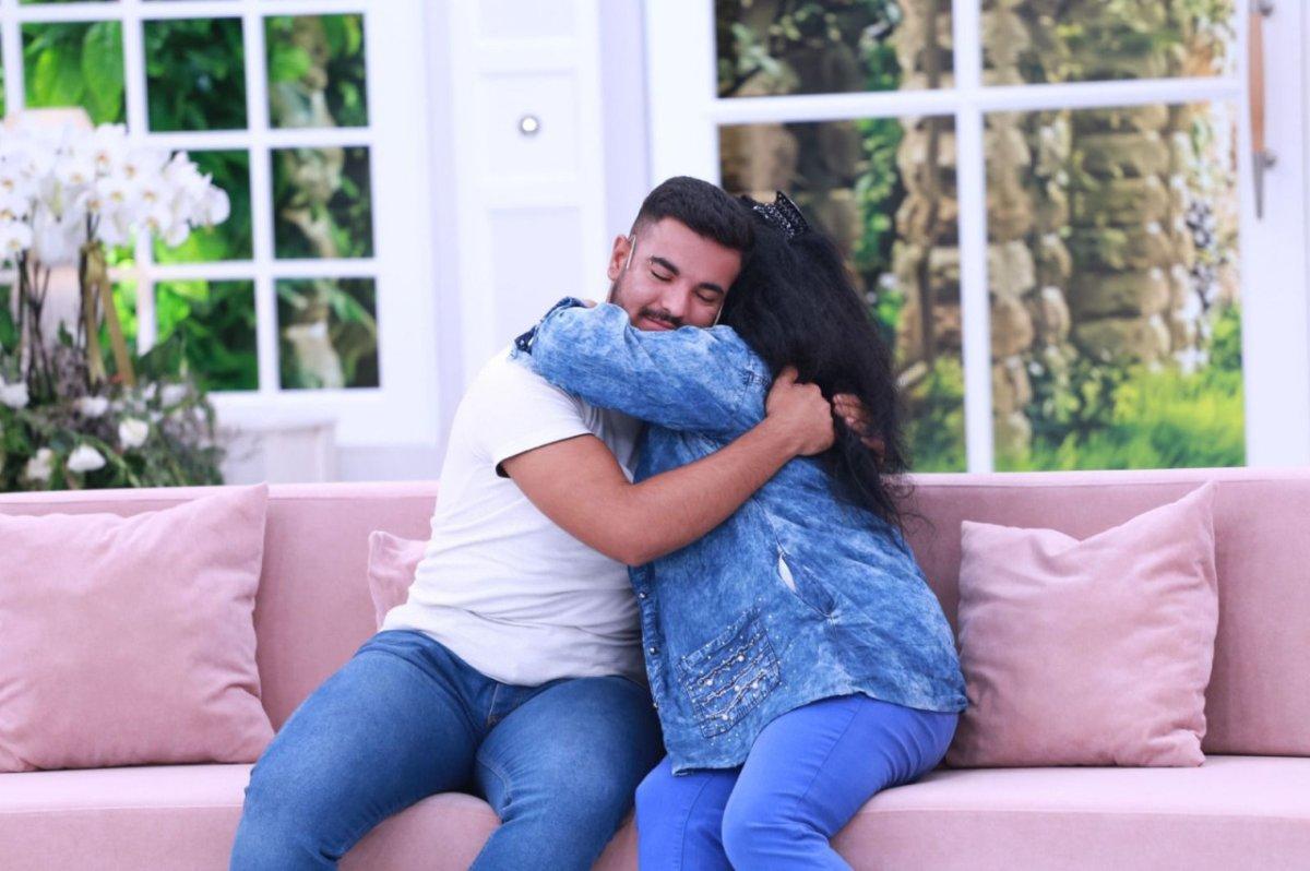 Esra Erol'da 18 yıllık özlem son buldu