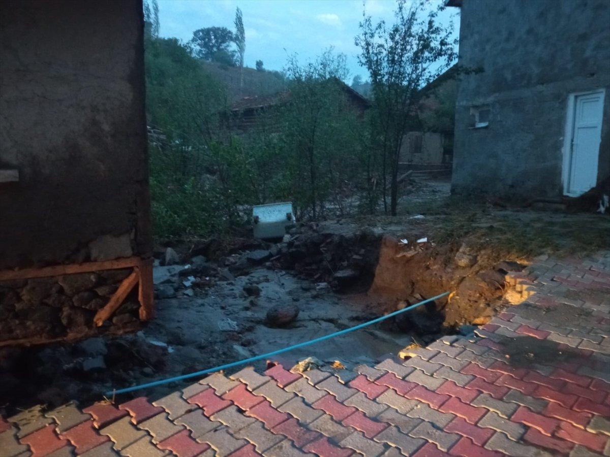 Kütahya'da, selden etkilenen vatandaşların hasarı karşılanacak