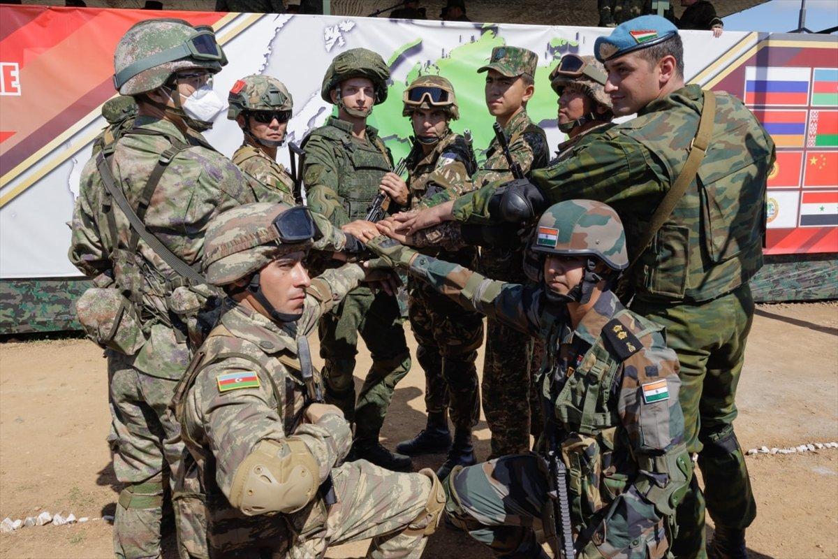 Rusya'da Vostok-2022 tatbikatı başladı