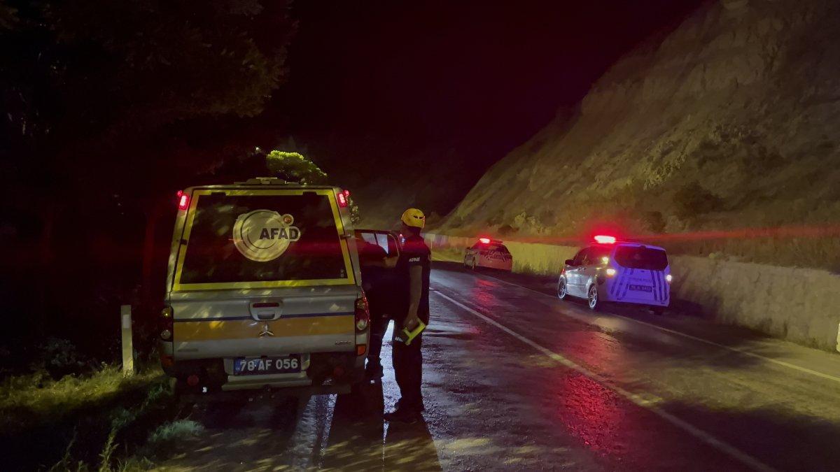 Karabük'te kamyonet şarampole uçtu: 1 yaralı
