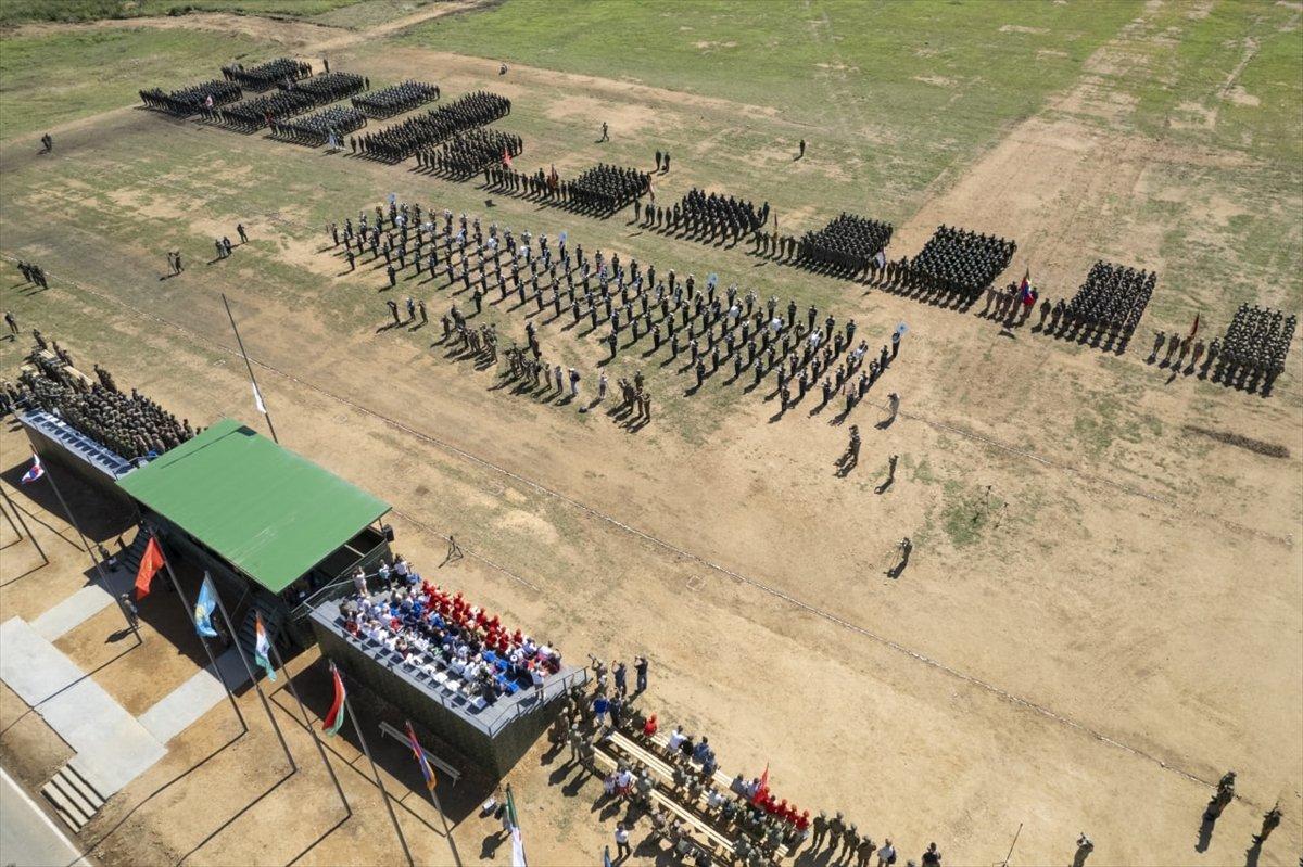 Rusya'da Vostok-2022 tatbikatı başladı