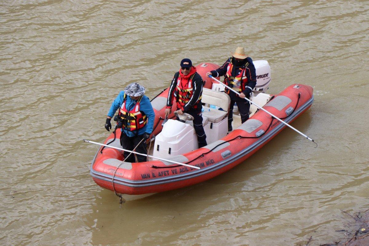 Erzurum’daki Oltu Çayı'nda kaybolan babayı arama çalışması sonlandırıldı