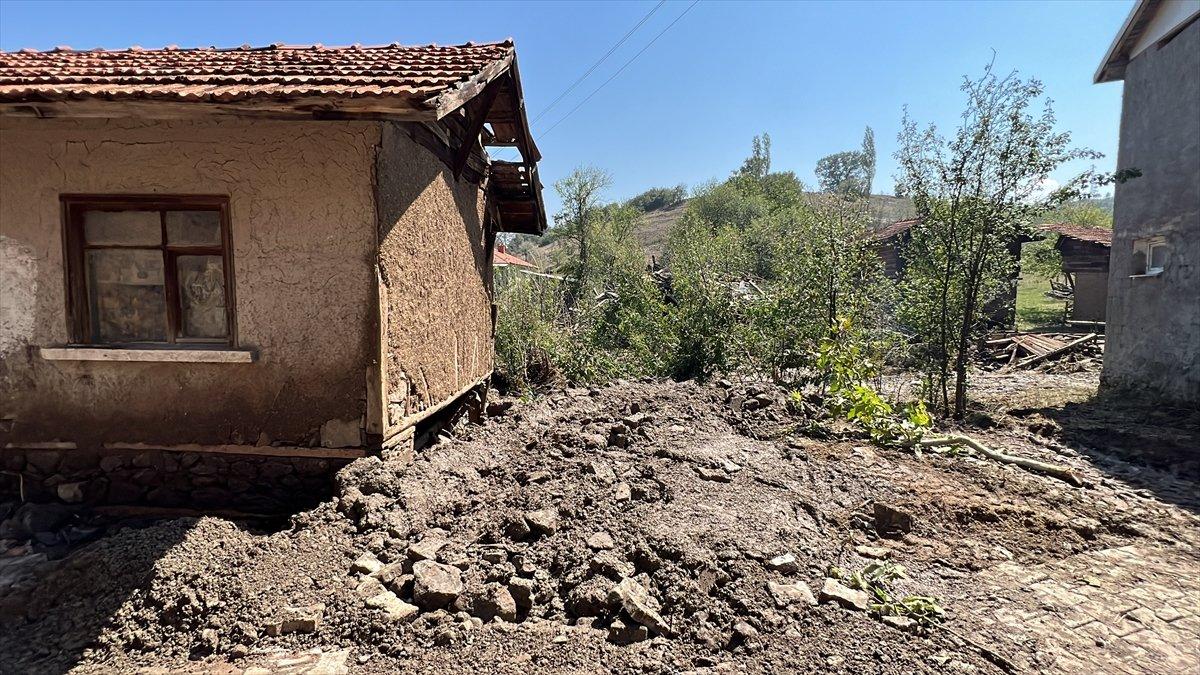 Kütahya'da, selden etkilenen vatandaşların hasarı karşılanacak
