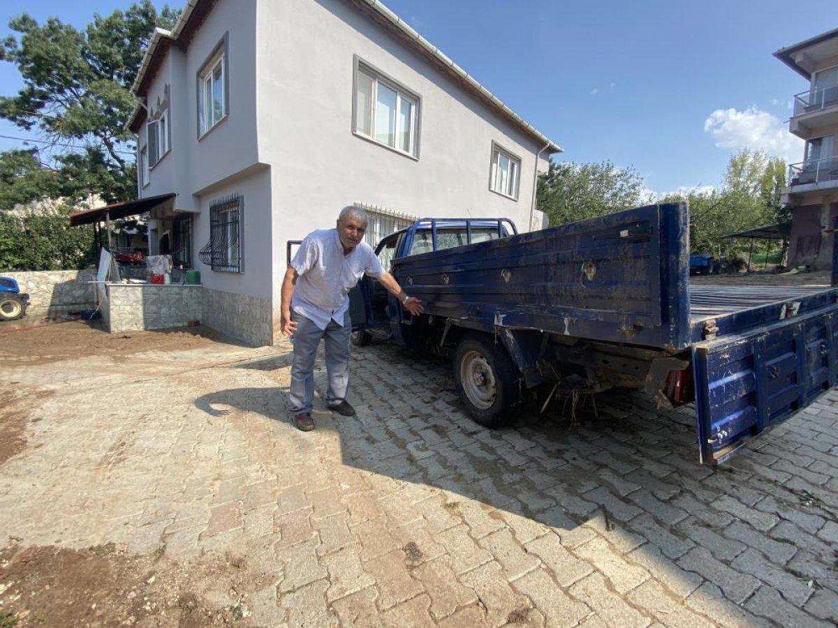 Bursa'da selden son anda kurtulan yaşlı adam: Yeniden doğmuş gibi hissettim
