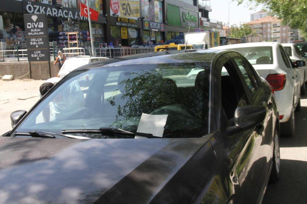 Elazığ'da çarptığı araca not bıraktı: Masrafınızı karşılayabilirim