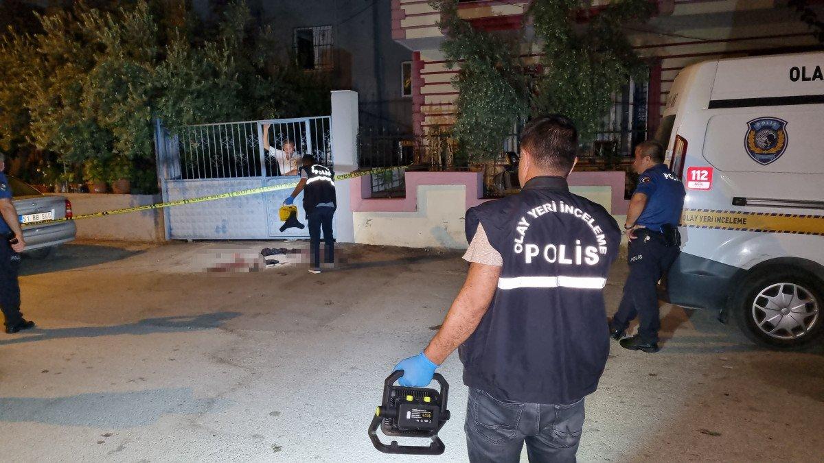 Adana’da kalçasından defalarca bıçaklanarak öldürüldü