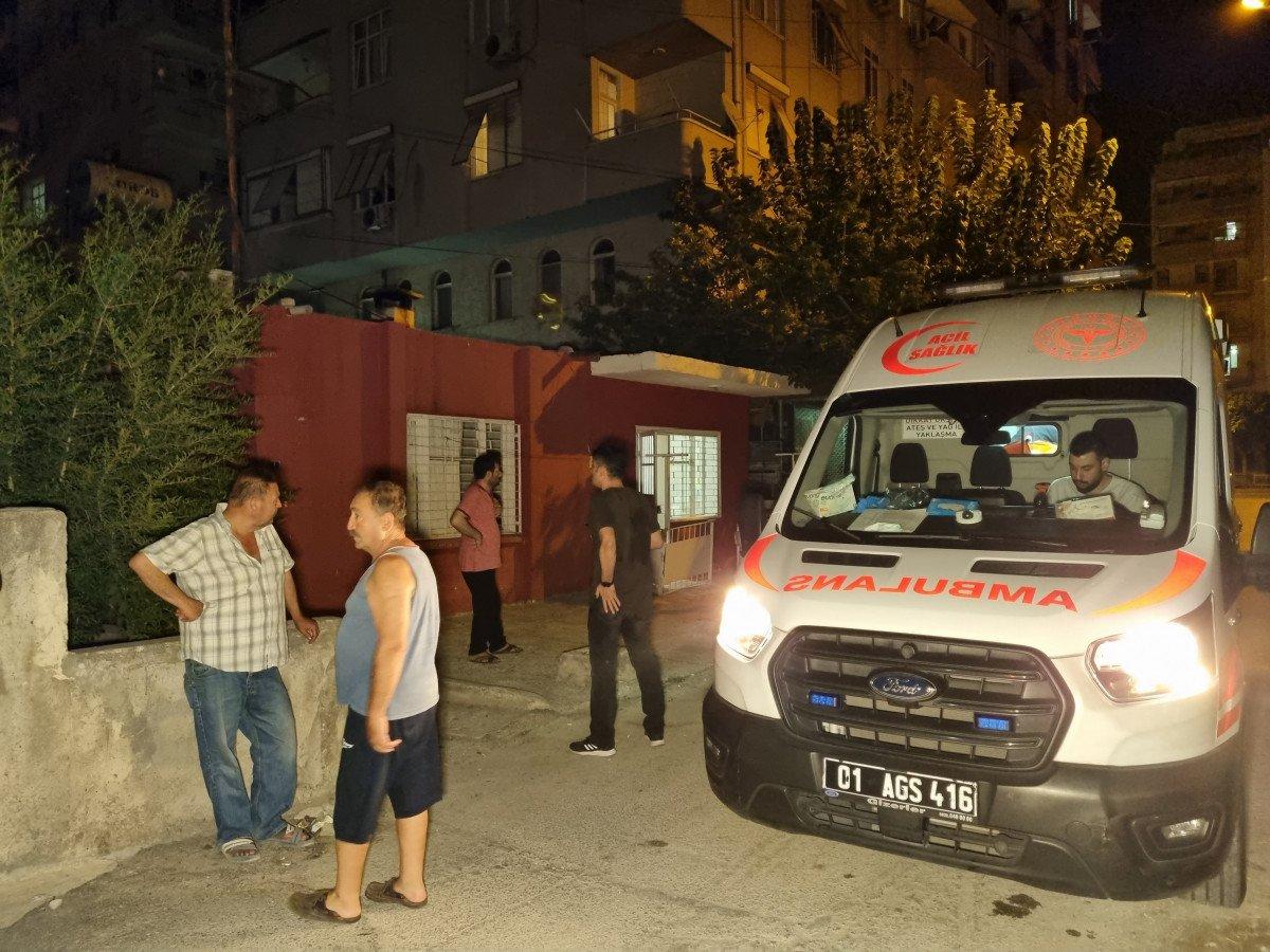 Adana’da hırsızlık şüphelisi, damdan düşerek yaralandı