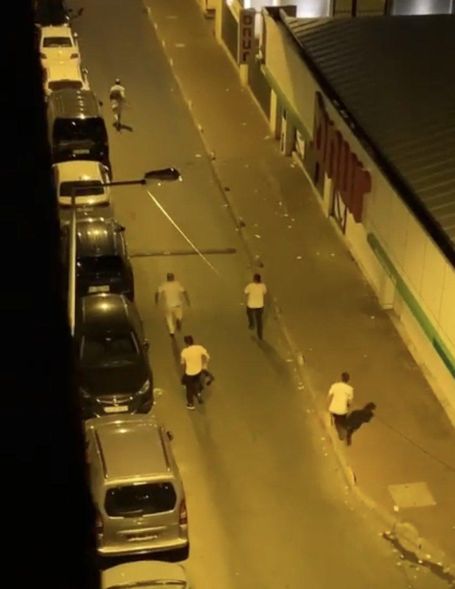 Fatih’te taksiciler kovaladıkları adamı öldüresiye dövdü