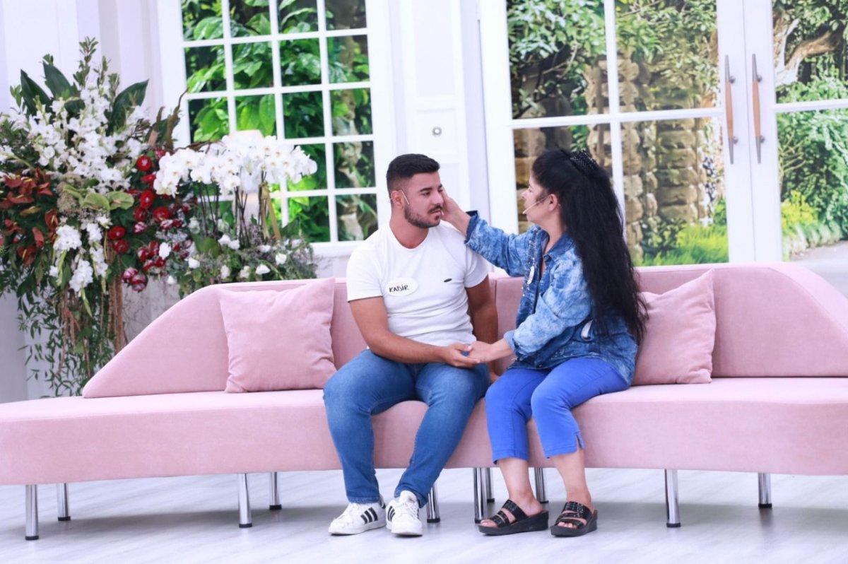 Esra Erol'da 18 yıllık özlem son buldu