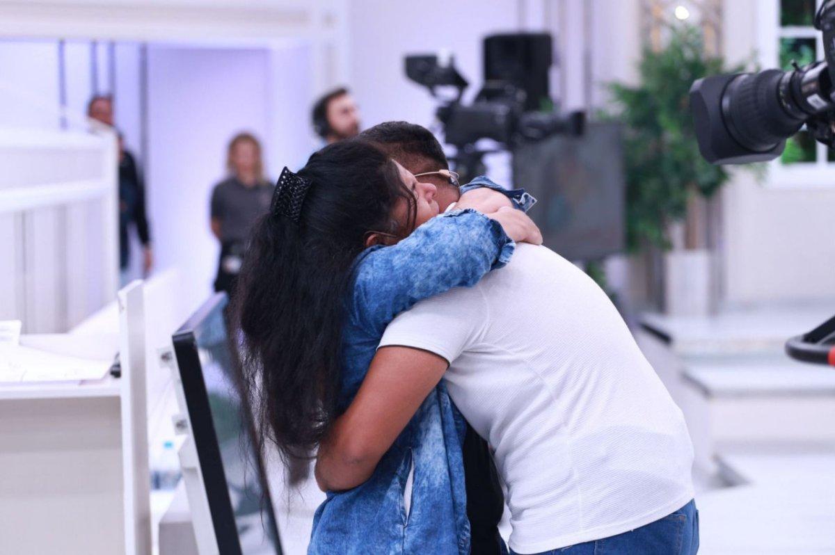 Esra Erol'da 18 yıllık özlem son buldu