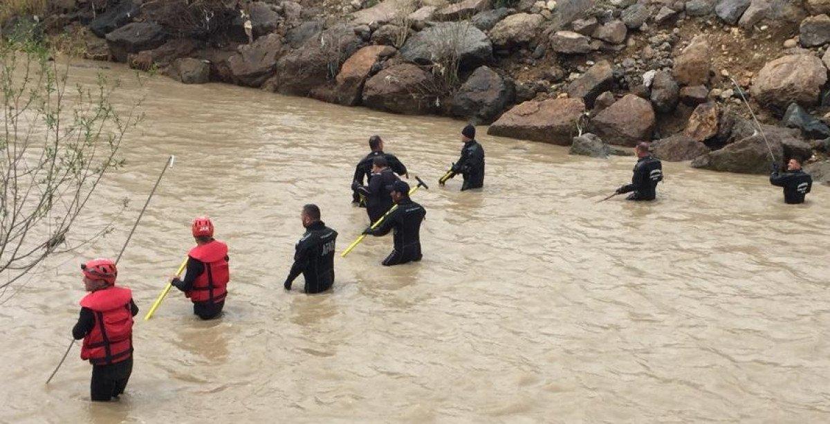 Erzurum’daki Oltu Çayı'nda kaybolan babayı arama çalışması sonlandırıldı