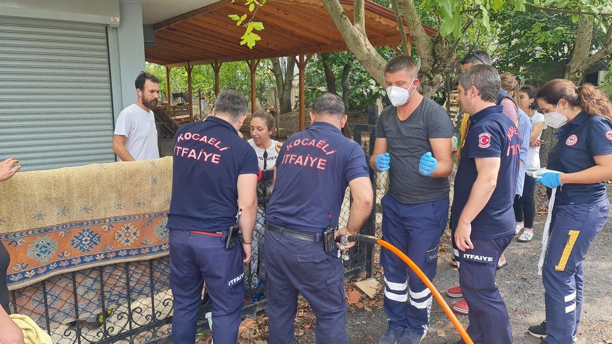 Kocaeli’de, 7 yaşındaki çocuğun eline demir saplandı