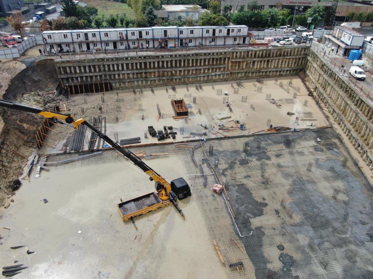 İstanbul'da şiddetli yağmur su baskınlarına neden oldu