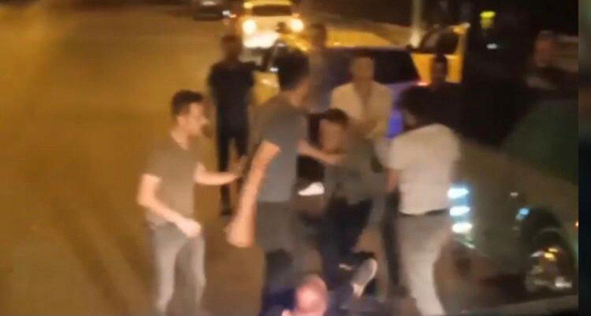 Şanlıurfa’da, yol verme kavgasında tekme ve yumruklar konuştu