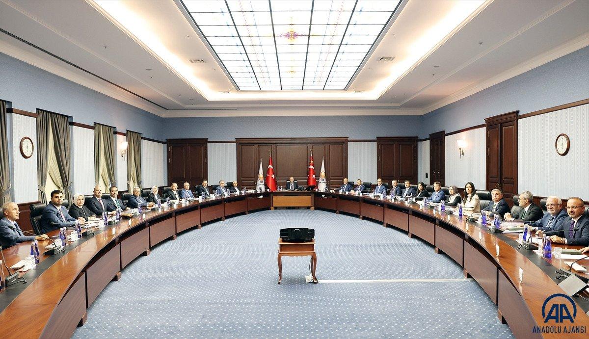 AK Parti MYK toplantısı sona erdi