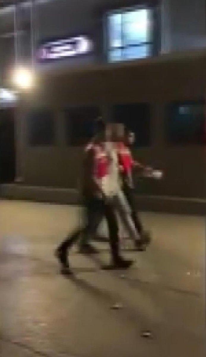 Esenyurt'ta eski eşini satırla tehdit eden şüpheli gözaltına alındı