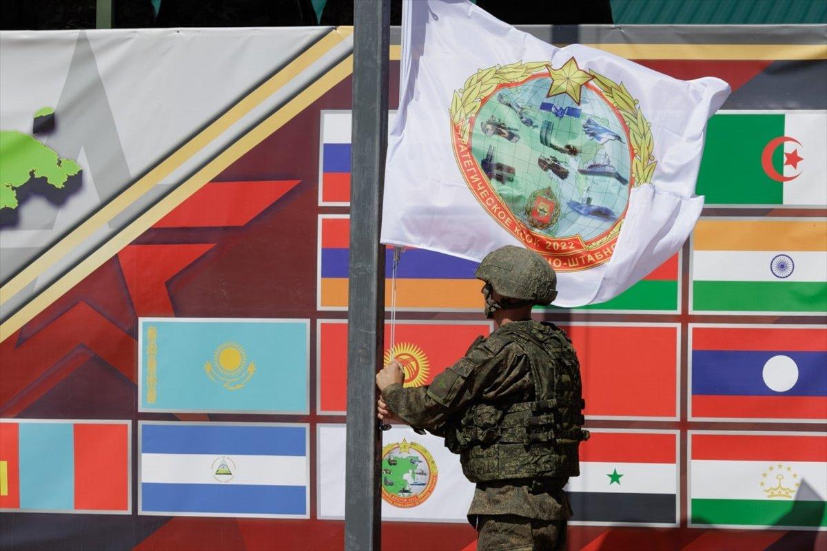 Rusya'da Vostok-2022 tatbikatı başladı