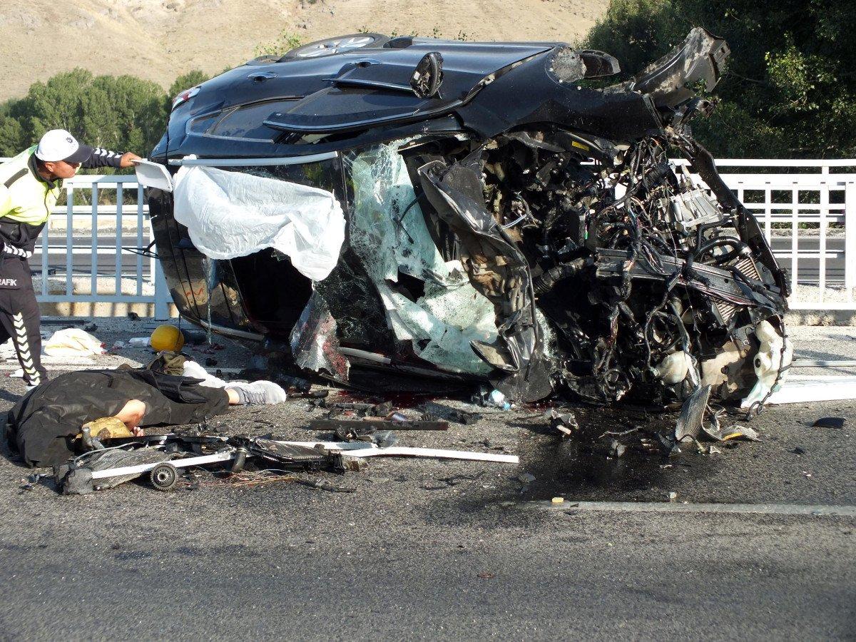 Yozgat'ta feci kaza: 3 ölü, 1 yaralı