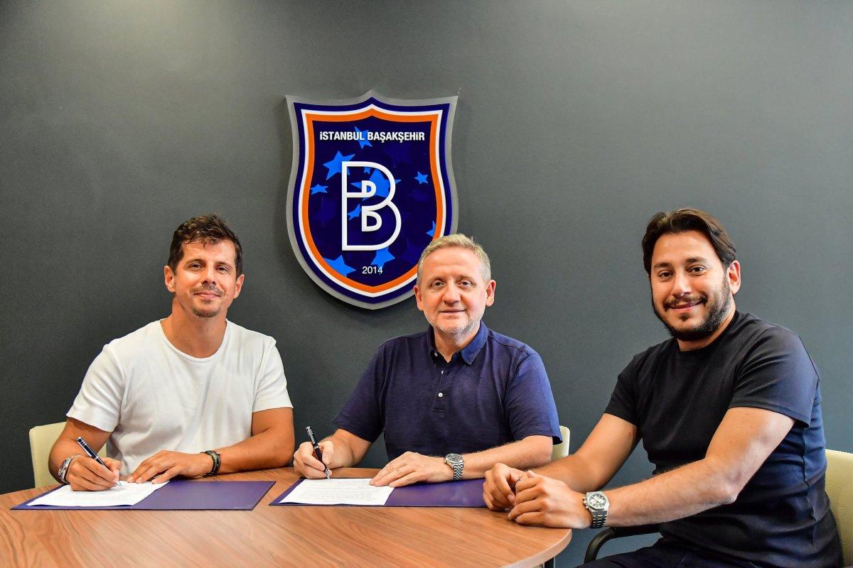 Emre Belözoğlu, Başakşehir ile sözleşme yeniledi