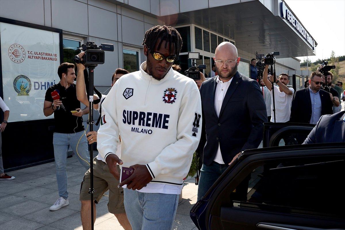 Fenerbahçe, Batshuayi transferini duyurdu