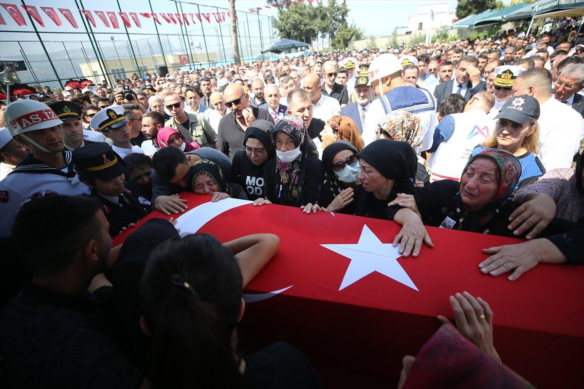 Mersinli şehit toprağa verildi