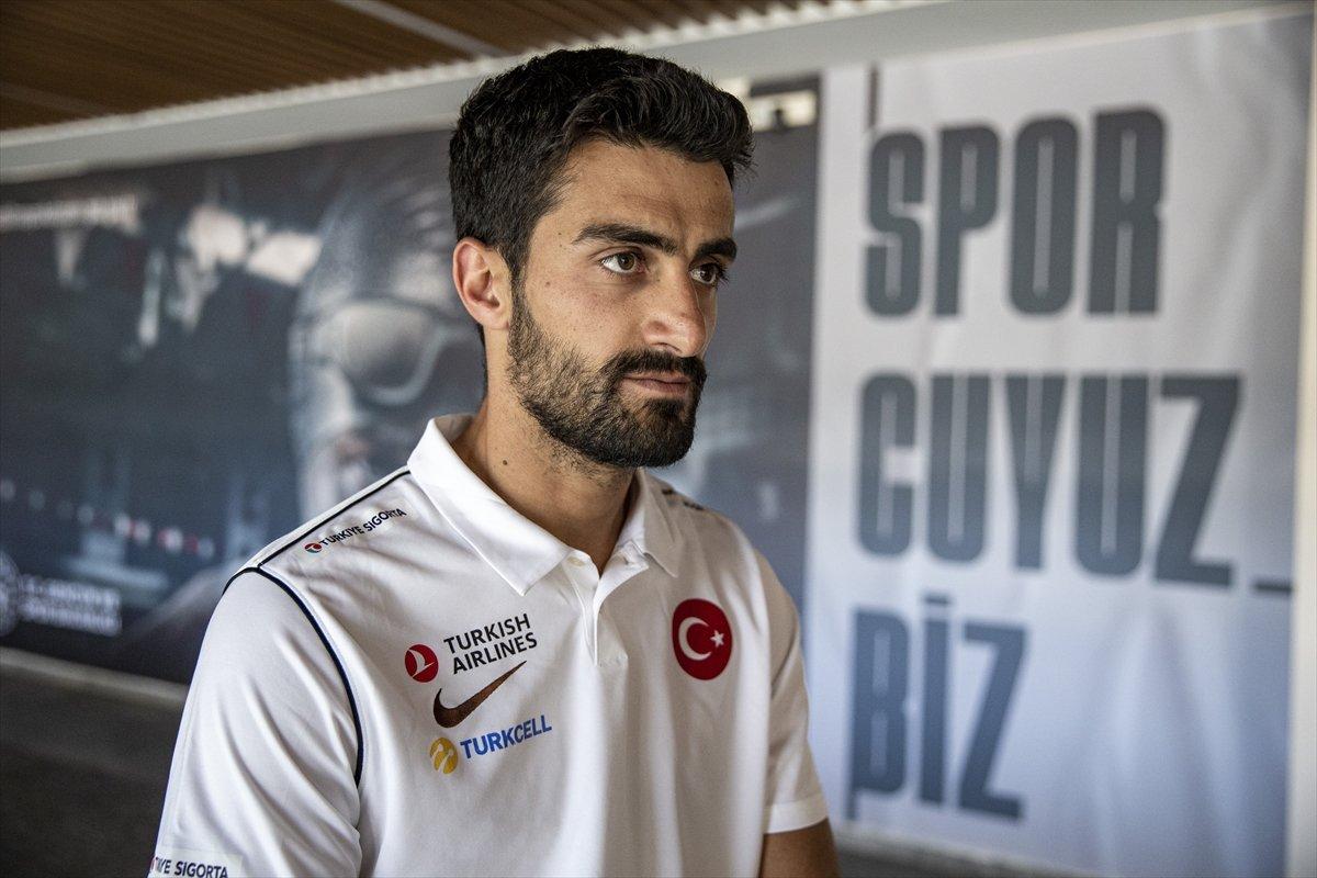 Van depreminde ayağını kaybeden Okan Şahiner'in milli futbolculuk hikayesi