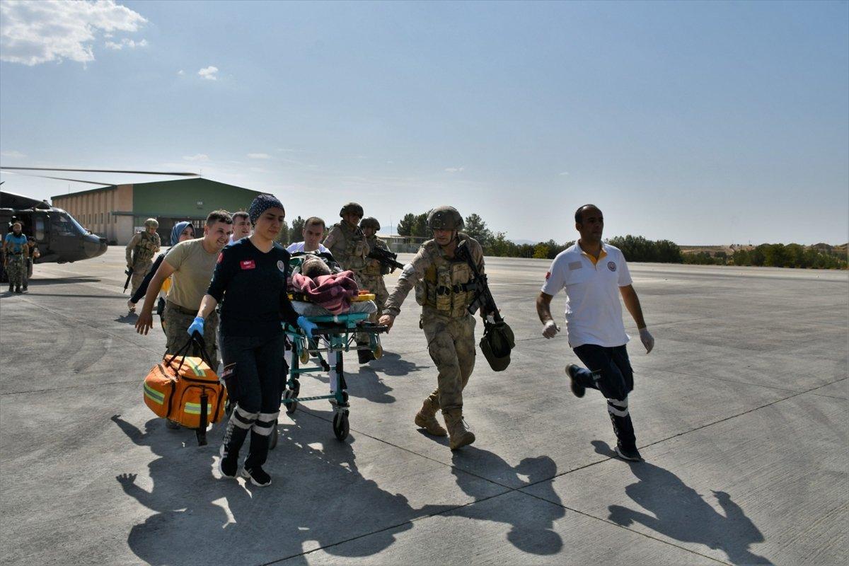 Siirt'te domuzun saldırdığı çoban, helikopterle kurtarıldı