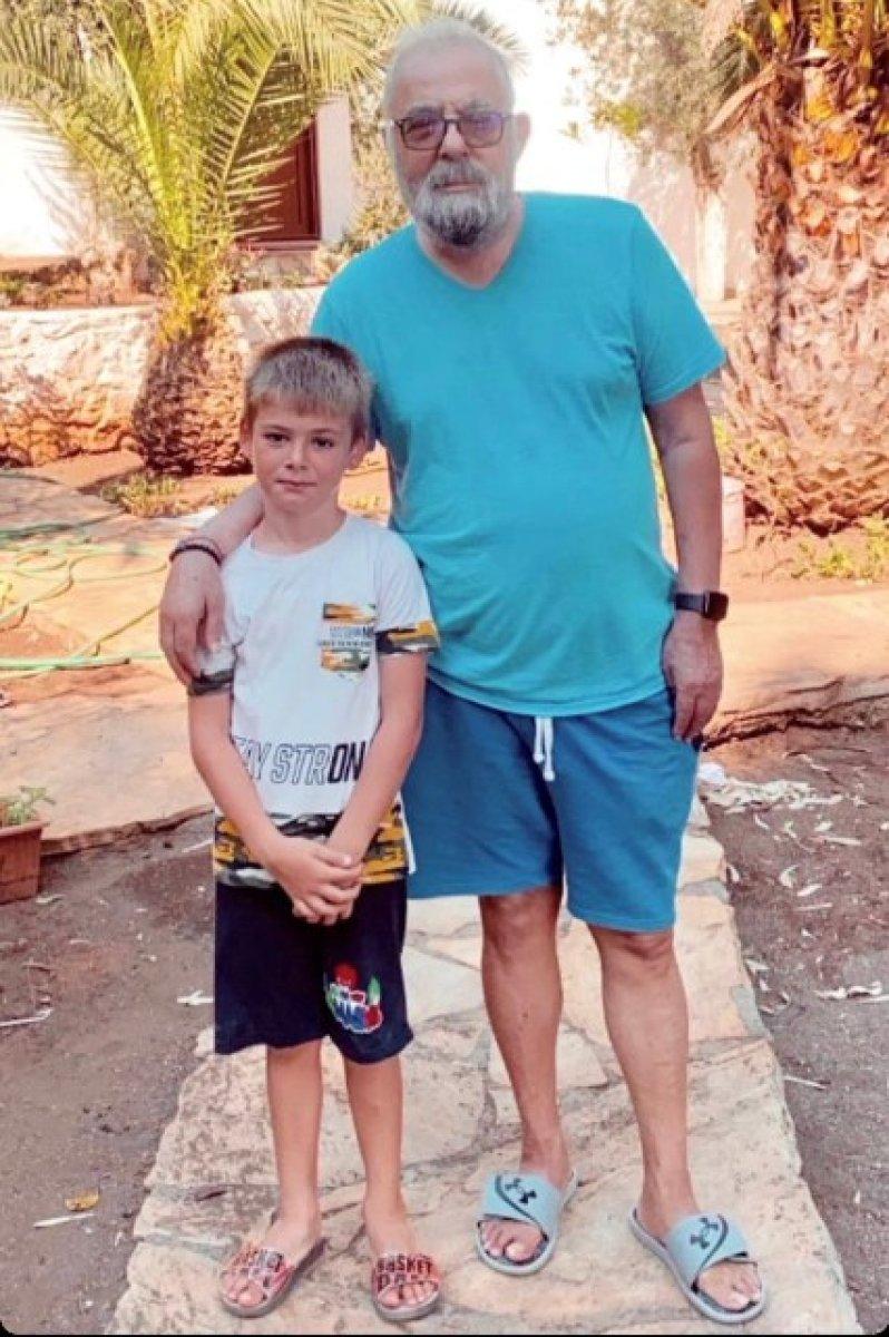 Ferdi Tayfur torunu ile poz verdi