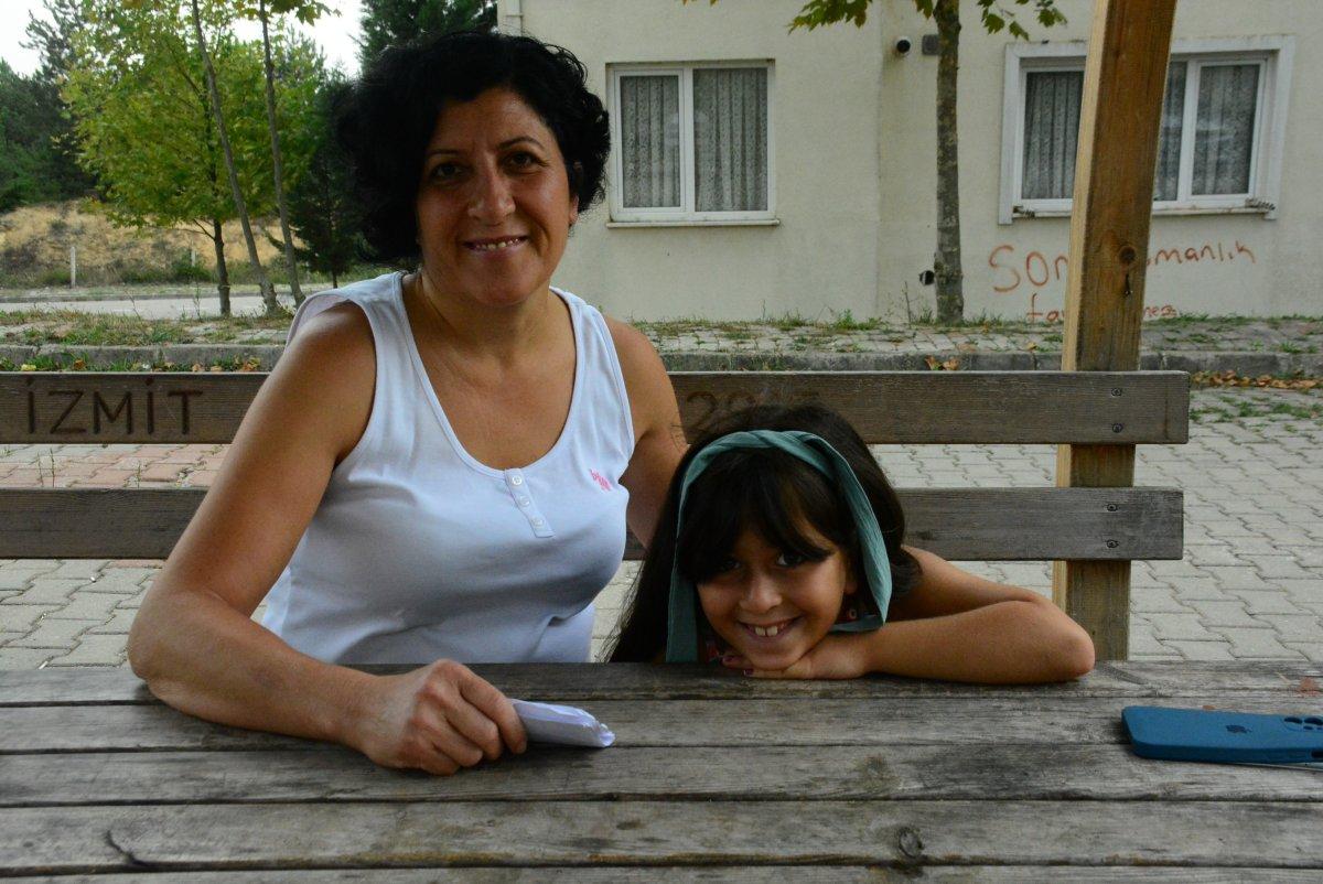 Kocaeli'de çocuklarını oyunculuk ajansına yazdıran anneye icra geldi