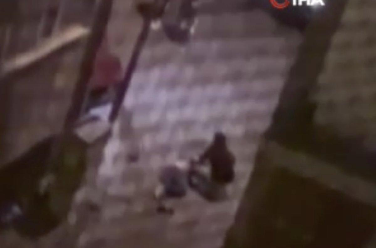 Şişli'de tartıştığı kişiyi defalarca bıçakladı